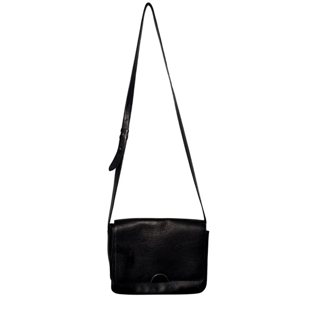 Cuyana Black Pebbled Leather Crossbody Bag Gold Half Moon Hardware Made in Italy